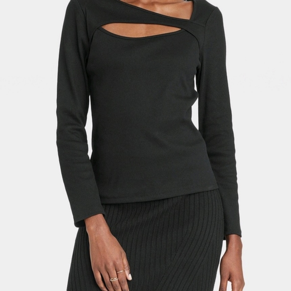 A New Day Brand New Cut Out Top. Black. NWT. - Picture 6 of 8